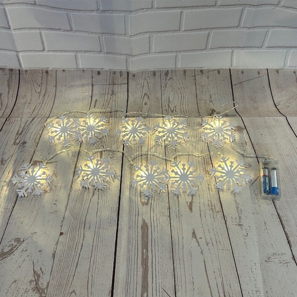 10 LED Snowflake String Snowflake Lights White Battery Operated 4ft - Picture 1 of 6